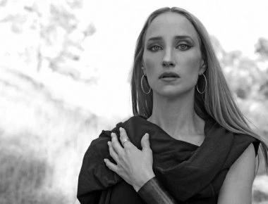 Διάσημη τραγουδίστρια αυτοκτόνησε στα 42 της χρόνια! (φωτό)